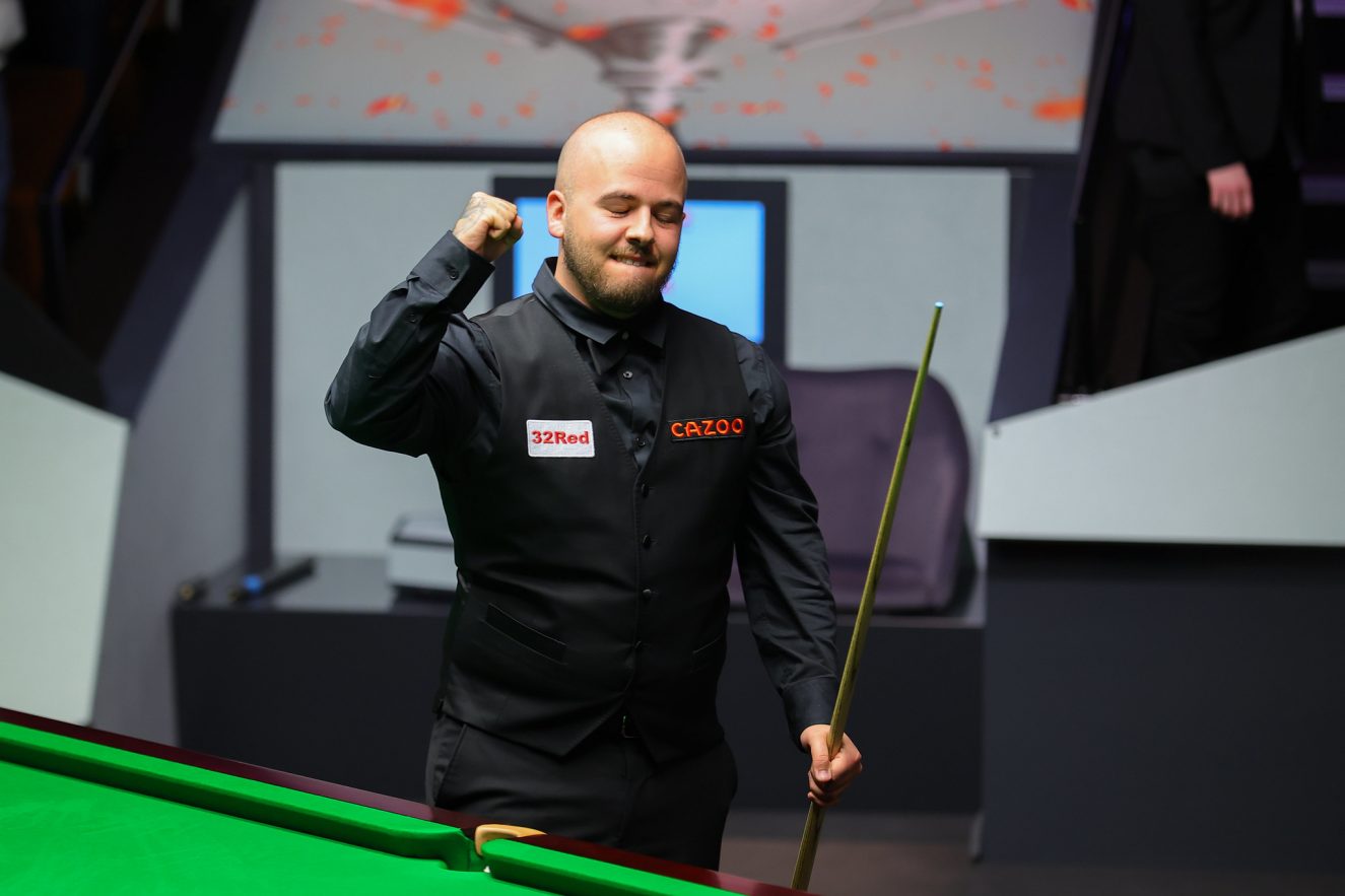 谈合同时拥 谈合同时拥